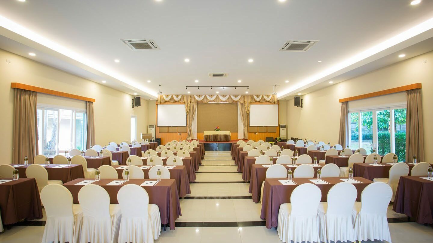 Dok Peep Room